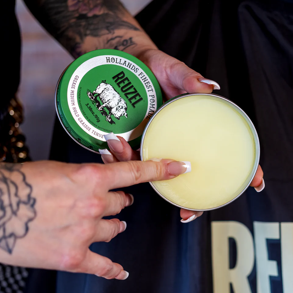 Grünes Fett Mittel Halt Pomade 