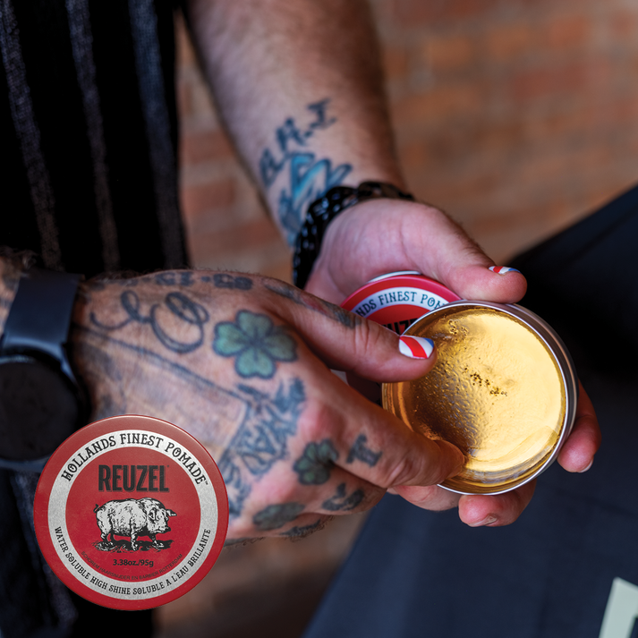 Roter Hochglanz Pomade 