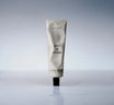 Salt & Stone Hand Cream Neroli & Basil sfeer
